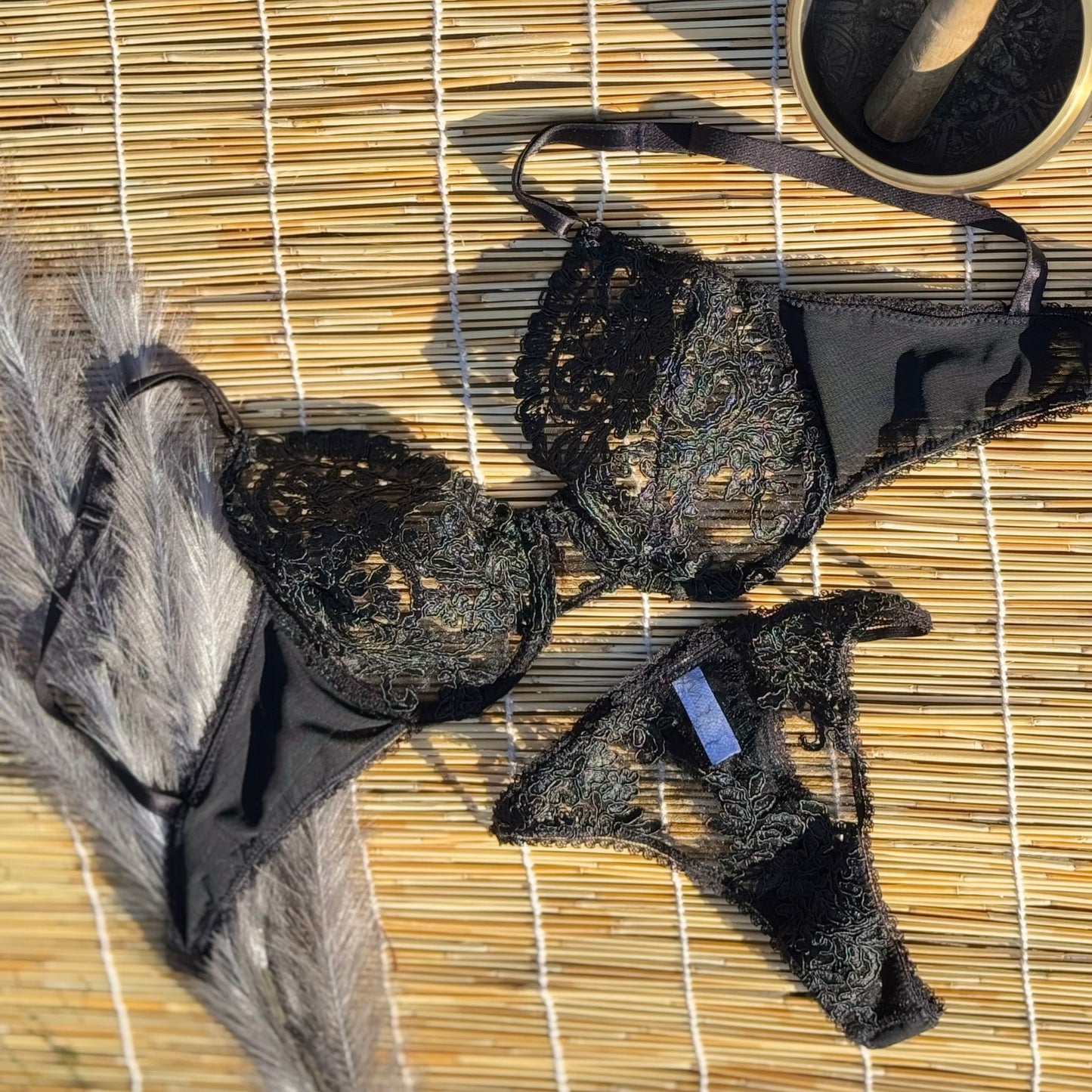 Amore Thong